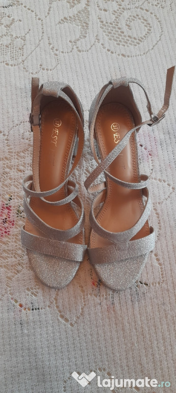 Pantofi tic gros, argintiu