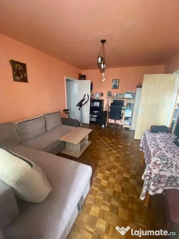 Apartament 2 camere mobilat - zona Astra