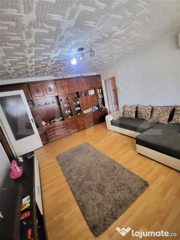 Apartament 2 camere, decomandat, Micro 4