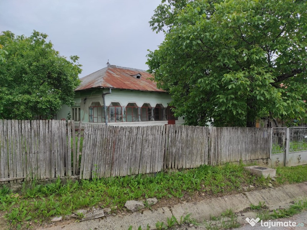 Casa si terenuri comuna Galicea