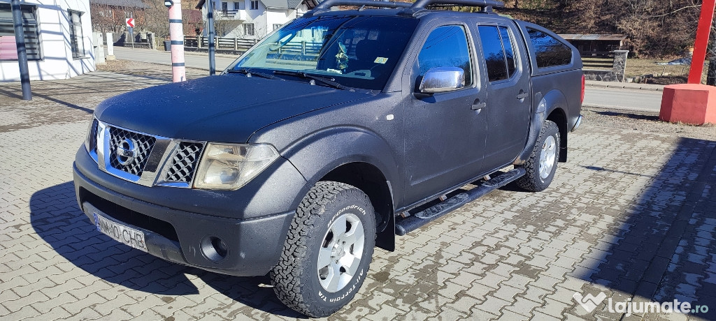 Vând Nissan Navara