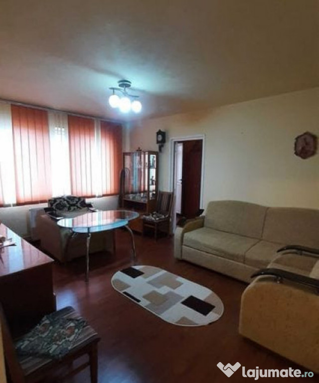 APARTAMENT 2 CAMERE/ ZONA CENTRALA/ URLATI