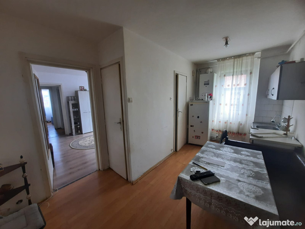 Proprietar vând apartament 2 camere