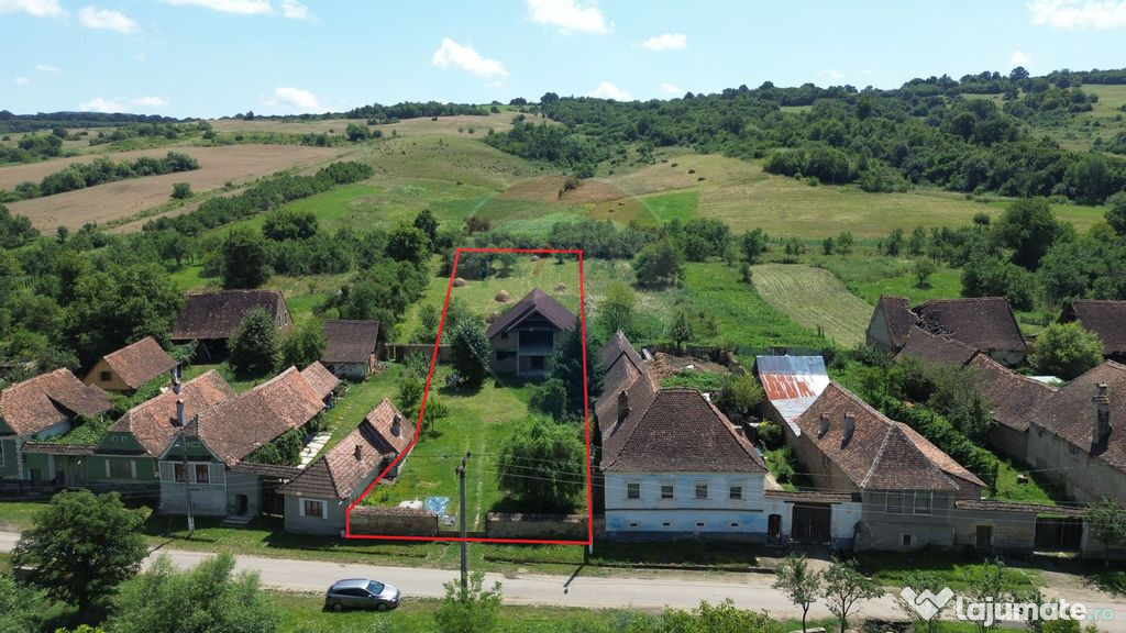 Teren cu constructie la rosu in Cloasterf,comuna Saschiz