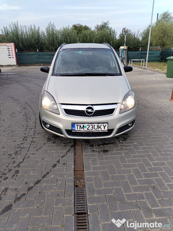 Opel Zafira B motor de 1.9 dizel 7 locuri