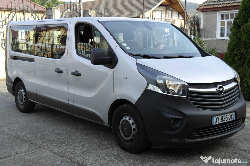 Opel Vivaro 9 locuri 2015