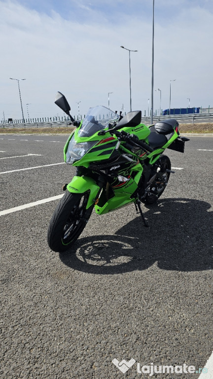 Kawasaki ninja 125cc (aproape nou)