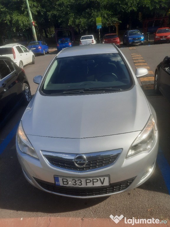 Opel astra j 2011 1.4 benzina gpl60000km5999Euro