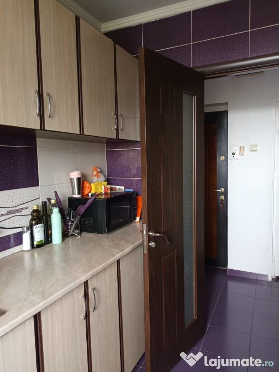 Apartament cu 2 camere,Micro 16