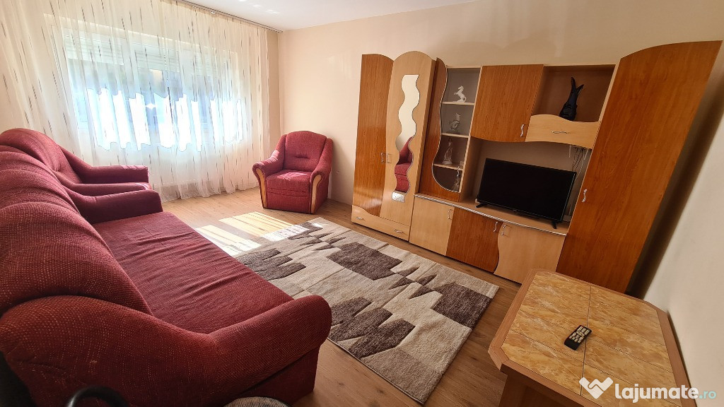 Inchiriez apartament 3 camere zona Intim - ID : RH-41324-property