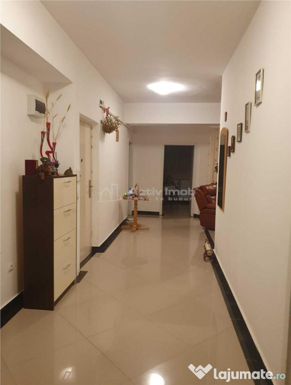 Apartament generos, cu 3 camere, s.u. 123 mp., modern mobila