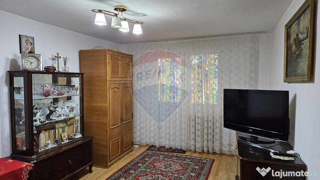 Apartament cu 2 camere de închiriat - 500 m de metrou Go...