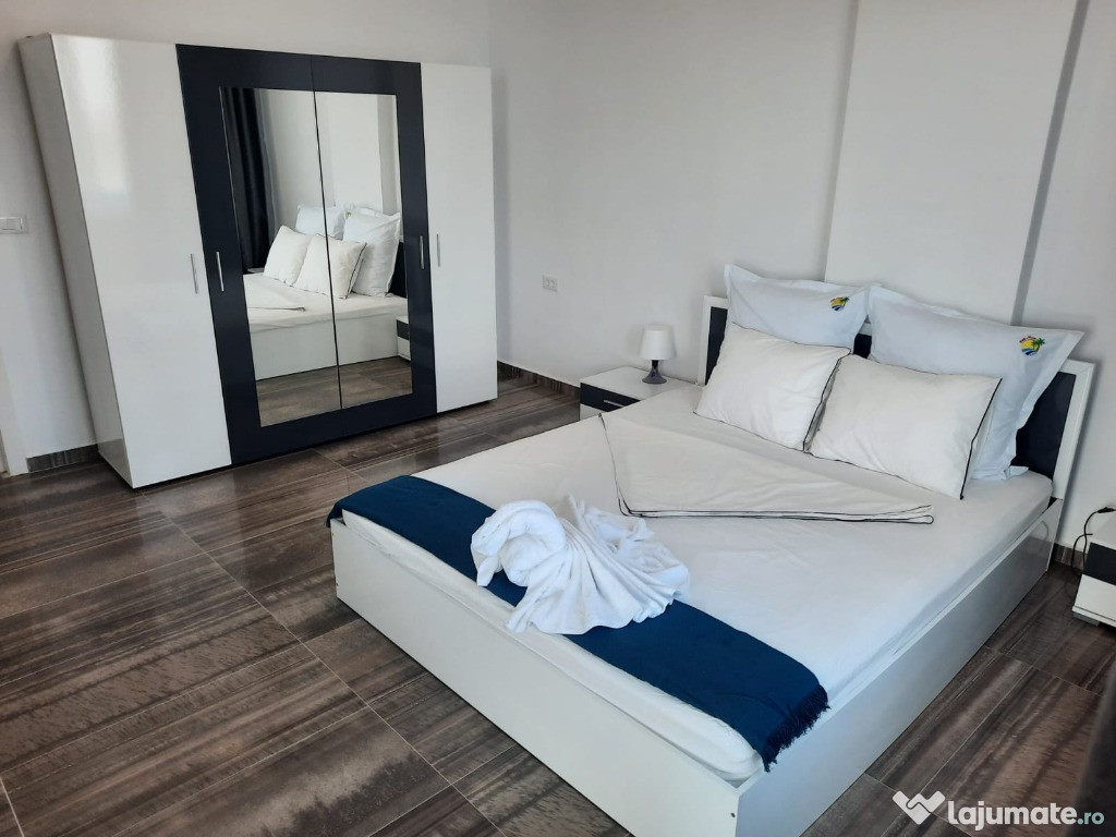 Proprietar, apartament cu 3 camere Mamaia Nord