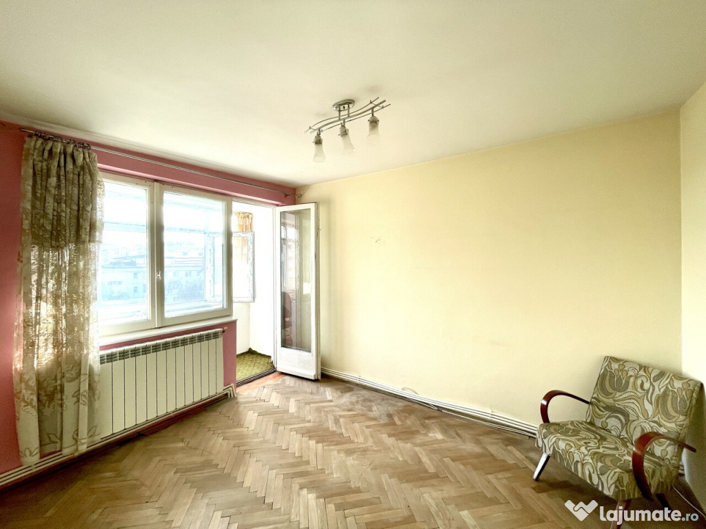 De vânzare apartament cu 2 camere, zona Pietonalul Unirii