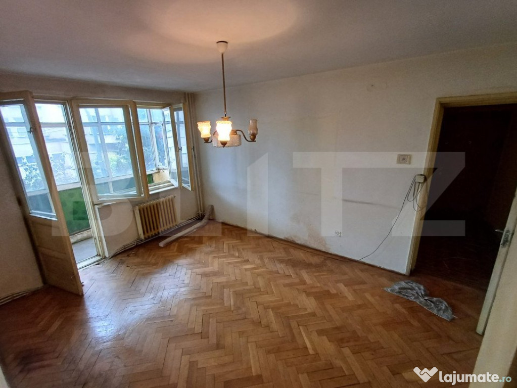 Apartament 3 camere, zona DECEBAL, ETAJ 1 ( de renovat)