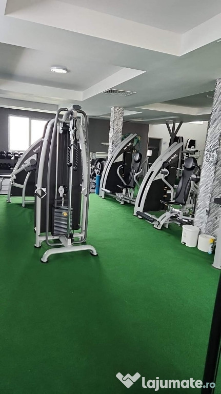 Sala de fitness/pachet complet aparate fitness