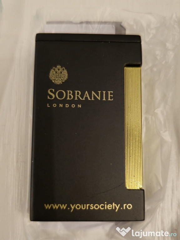 Vând set 3 brichete Sobranie