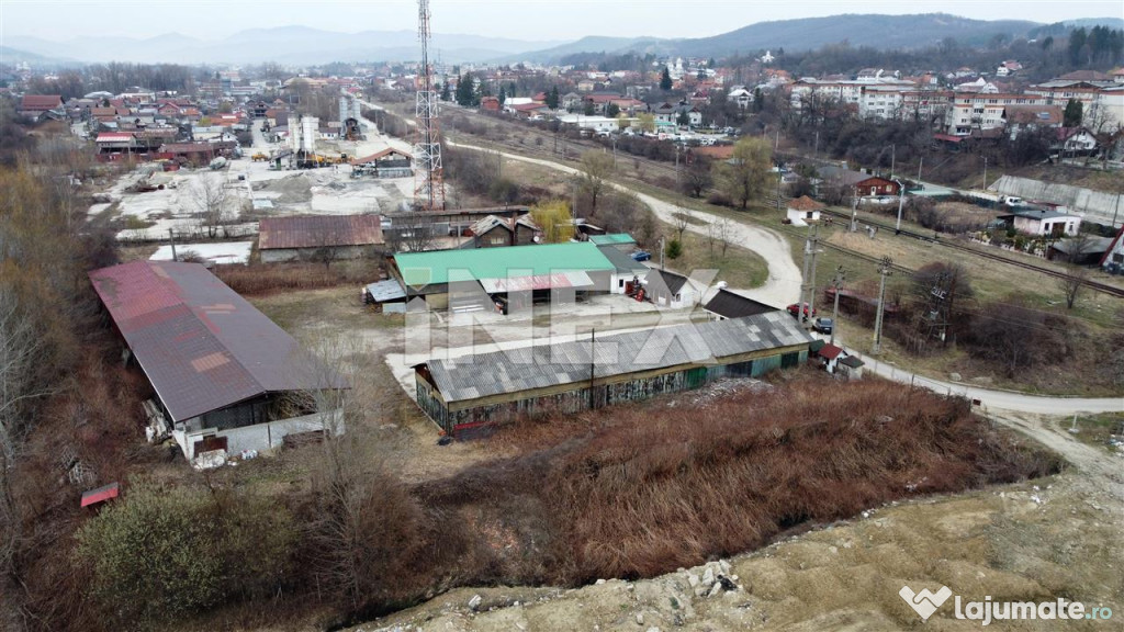 3 hale parcare betonata în Curtea de Arges