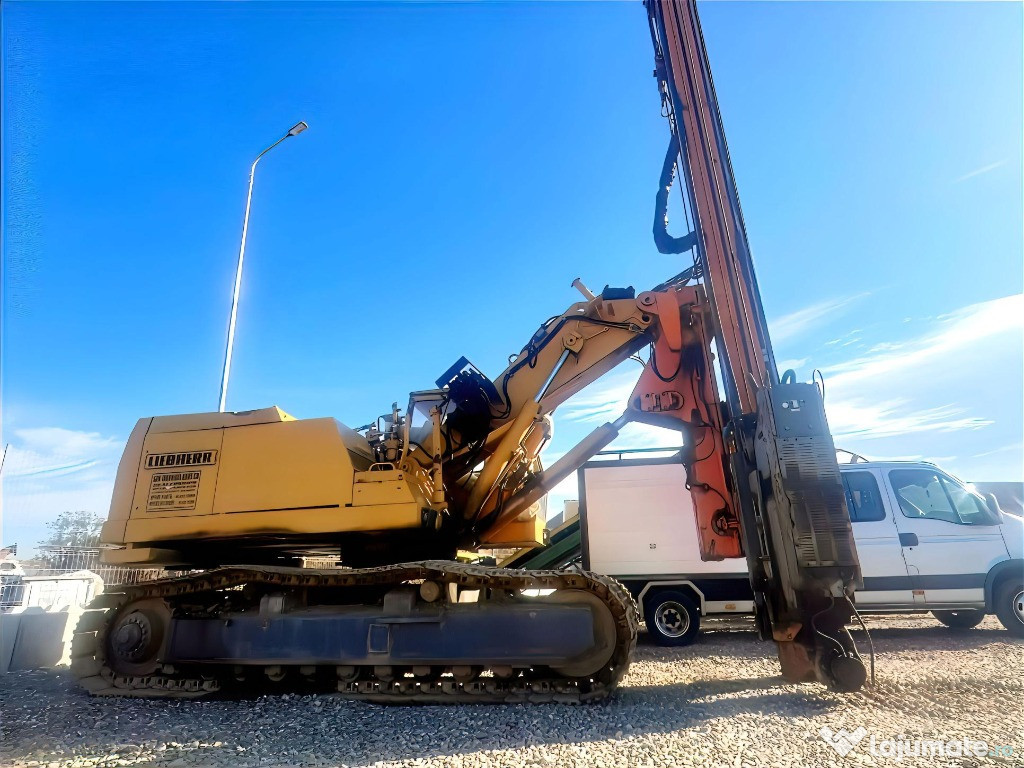 Excavator Liebherr 941 cu batator de stalpi ABI – Greutate 38 T