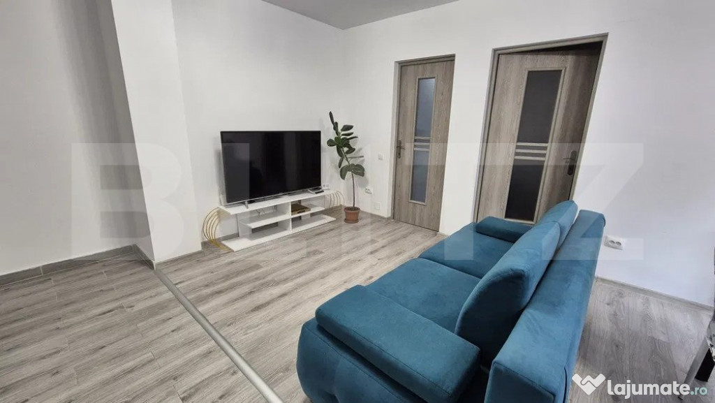 Apartament cu 3 camere, 60mp, parcare, zona Vivo