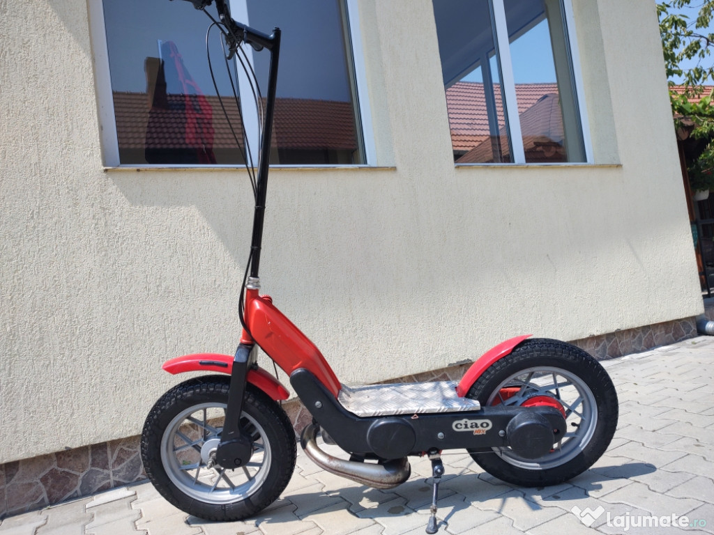 Vând Trotineta Piaggio