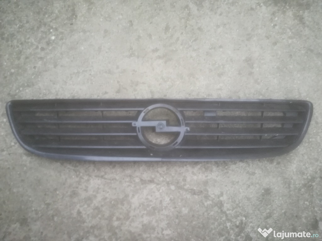 Grila radiator Opel Zafira