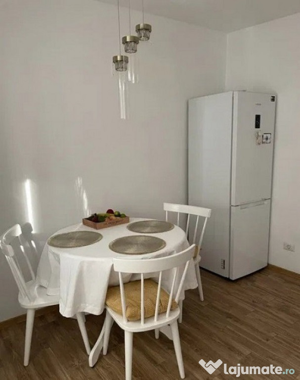 DELFINARIU Chirie Apartament 2 camere pe Blv Mamaia vizavi de McDonald