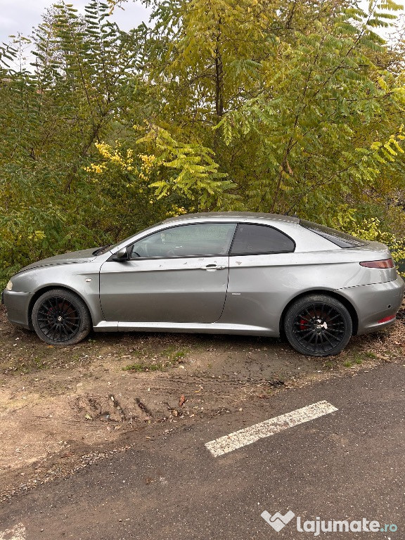 Dezmembrez Alfa Romeo gt