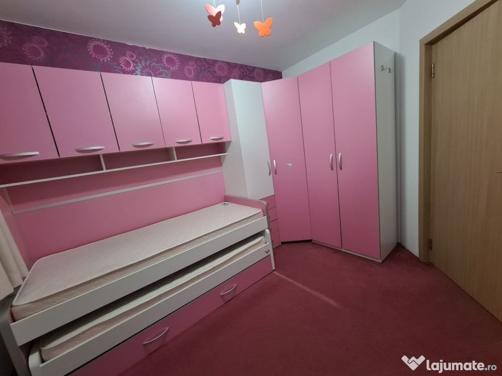 Se inchiriaza apartament cu 3 camere, Piata Victoriei