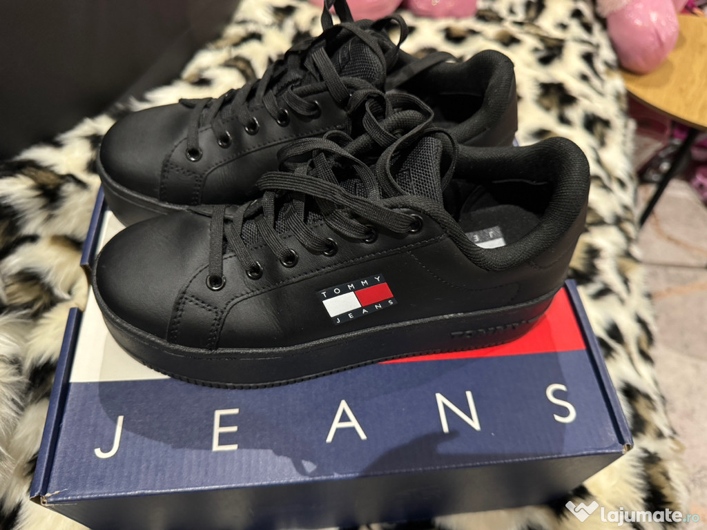 Adidași Tommy jeans 36