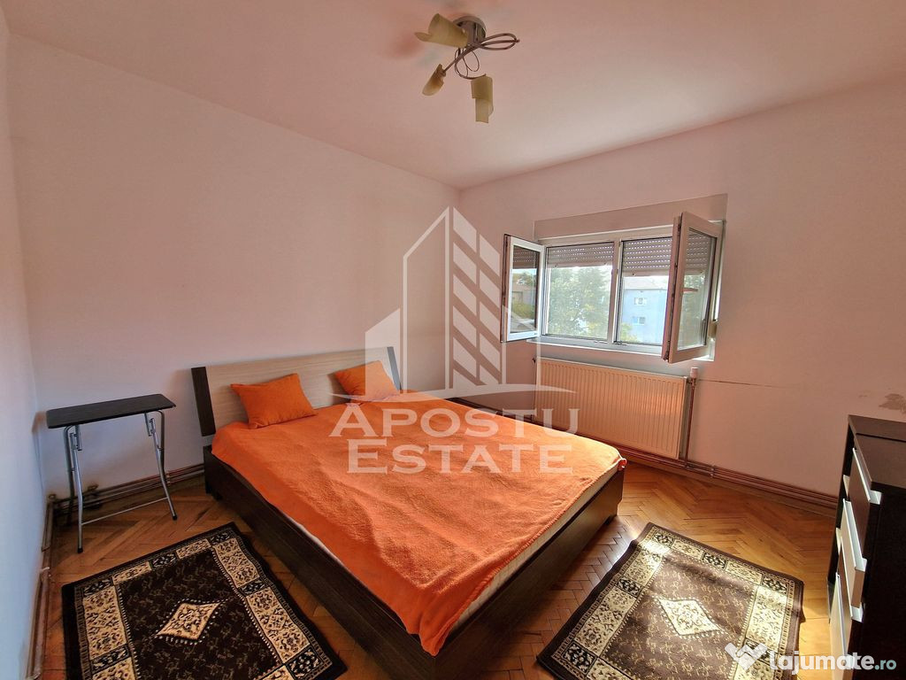 Apartament cu 2 camere, decomandat, centrala proprie, zon...