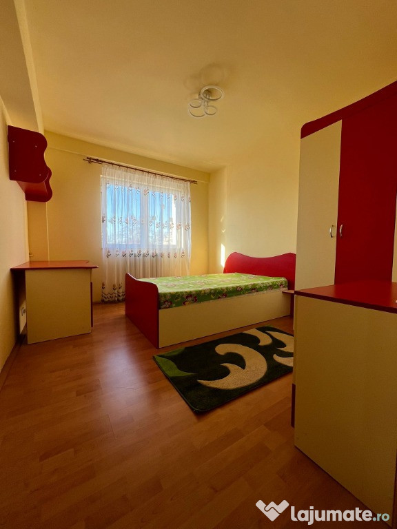 Apartament cu 3 camere Targu Cucu