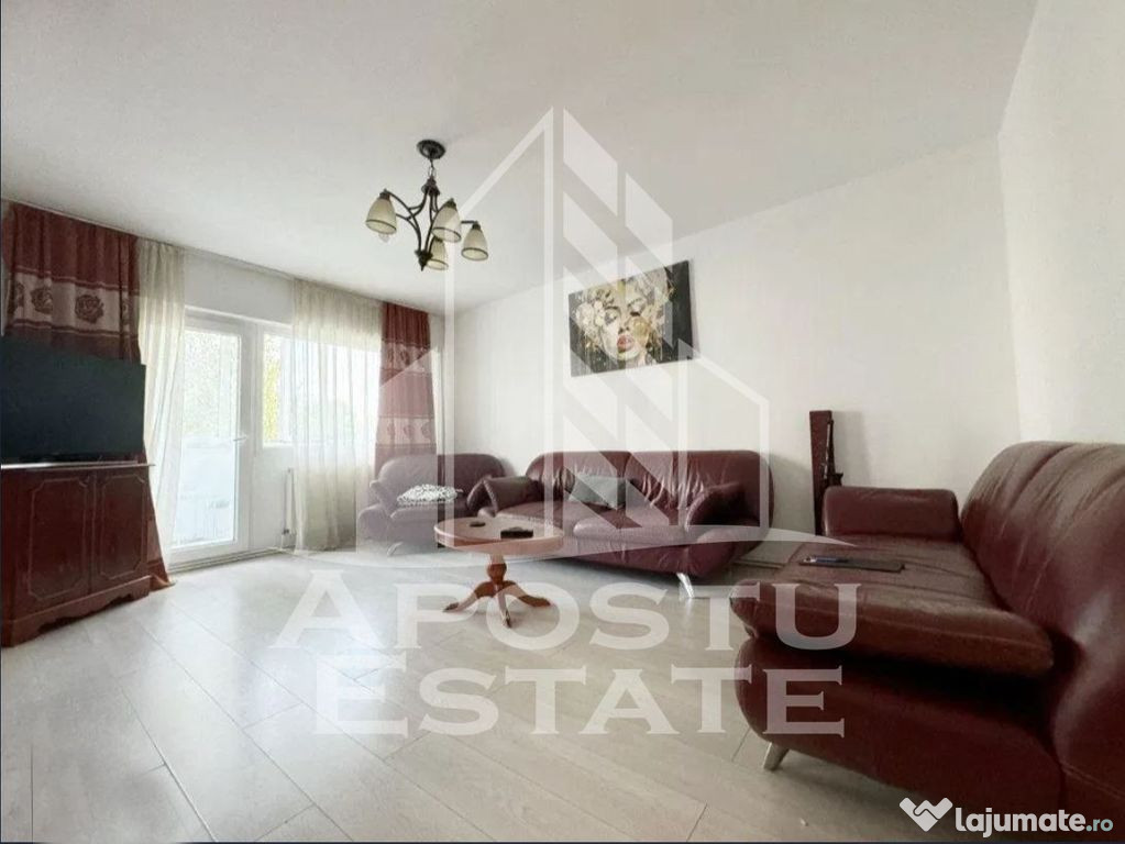 Apartament 5 camere, etaj intermediar + garaj,, zona Cale...