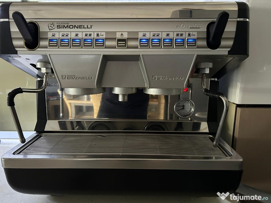 Espressor cafea Nuova Simonelli Appia cu doua grupuri