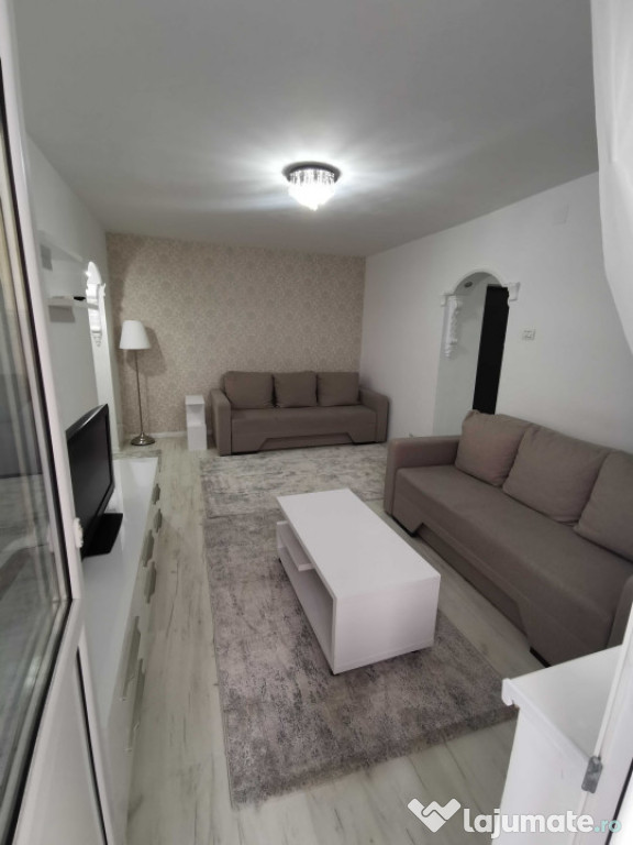 Tineretului 8Min Metrou | 2 Camere Renovat | Balcon Inchis |