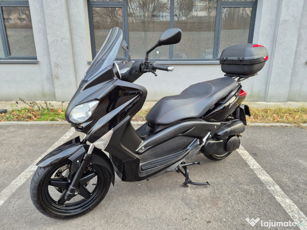 Scuter Yamaha XMAX 250i