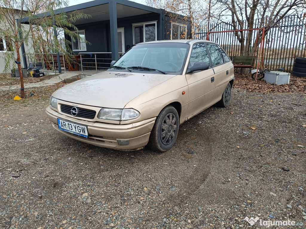 Opel Astra f cu climă funcțională