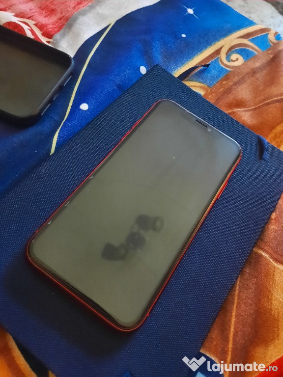 Vând Iphone 11 În stare bună!