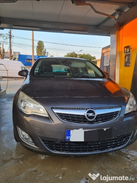 Opel astra j 2011