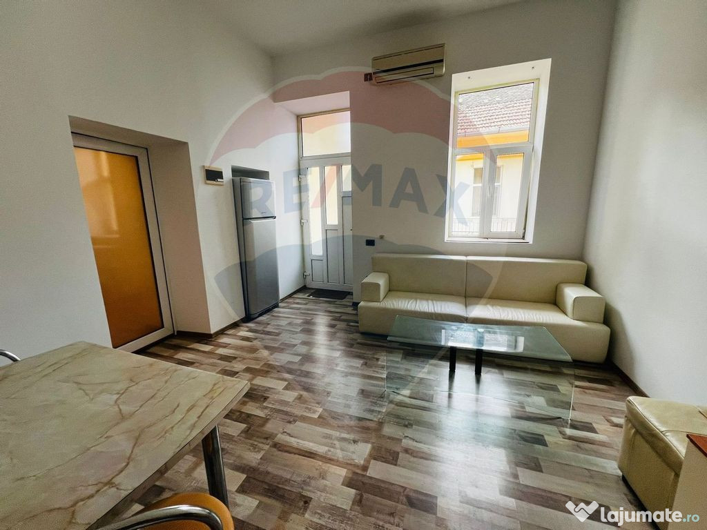 Apartament cu 1 camere de vânzare în zona Central