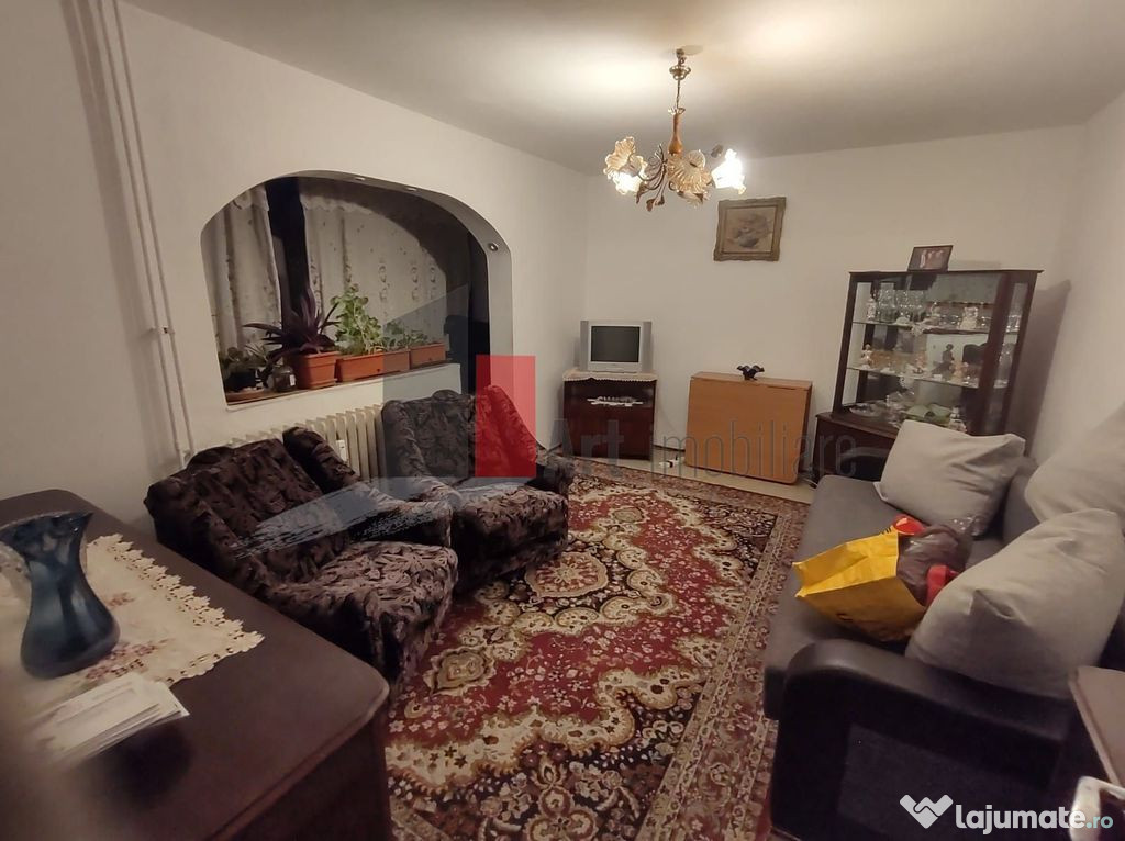 Vânzare apartament 3 camere Turnu Măgurele - Pasajul Eu...