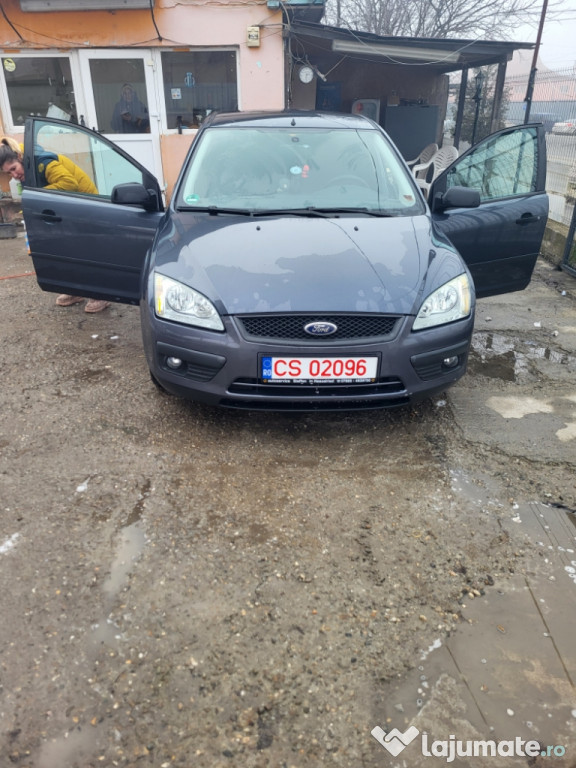 Vând Ford focus 2005 benzina