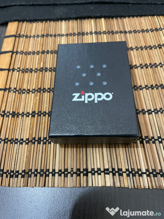 Bricheta Zippo Brushed Chrome originala