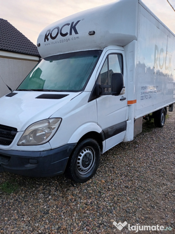 Mercedes Sprinter cu lift