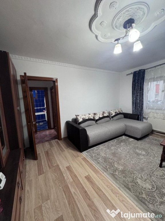 Apartament 2 camere, parter, Radauti