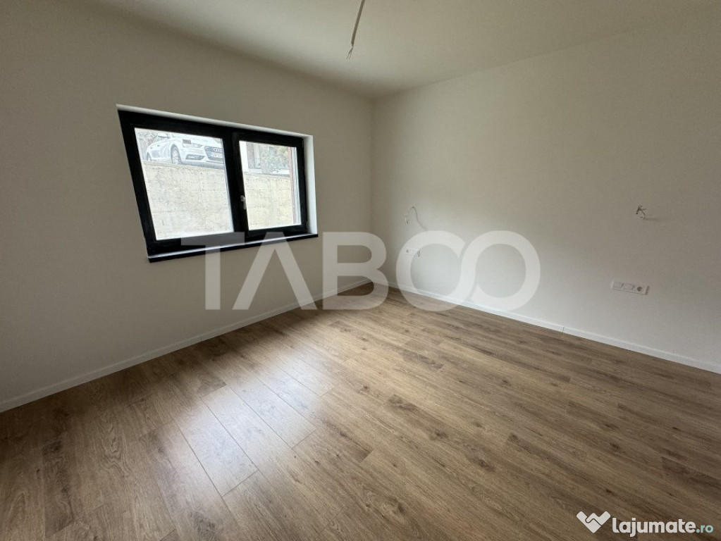 Apartament 3 camere 2 bai 72 mpu cu balcon de 15 mp si loc p