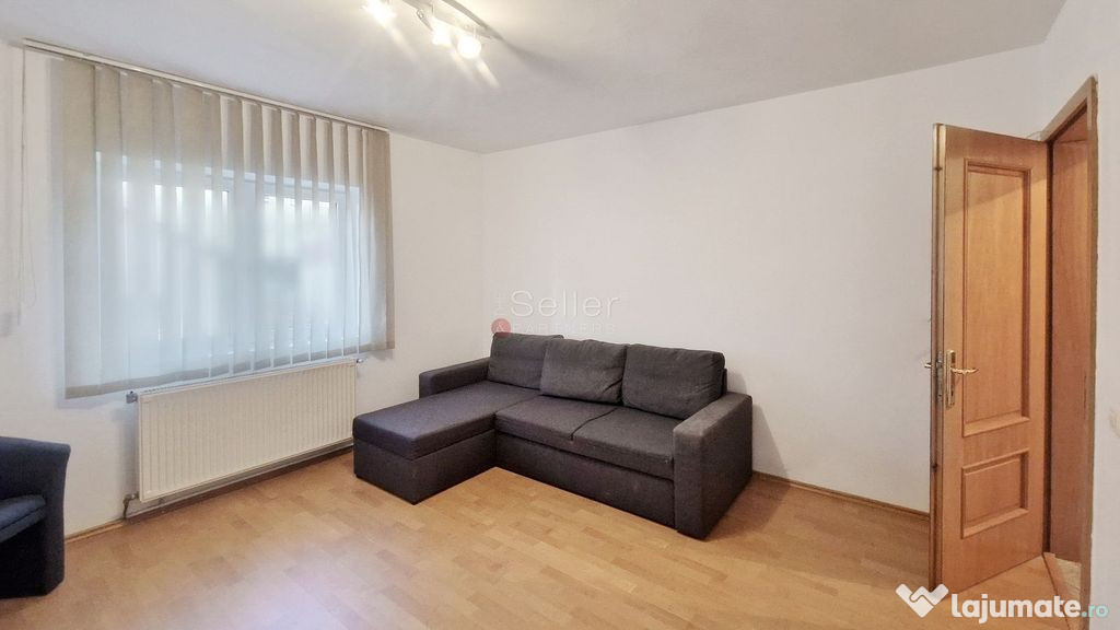 De vanzare apartament cu 3 camere central.