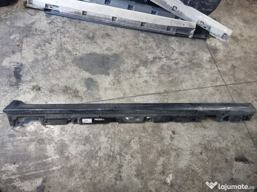 Bandou usa dreapta fata Volkswagen Touareg 2012
