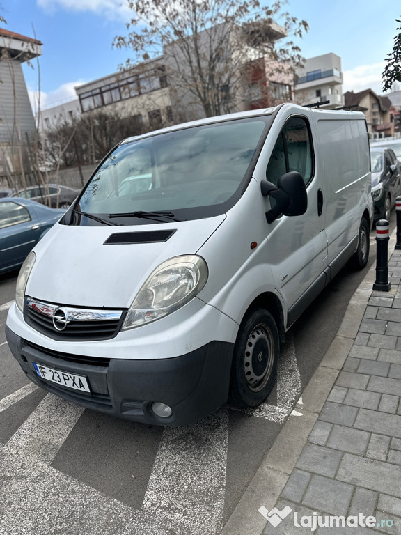 Opel Vivaro an 2009 2.0 disel