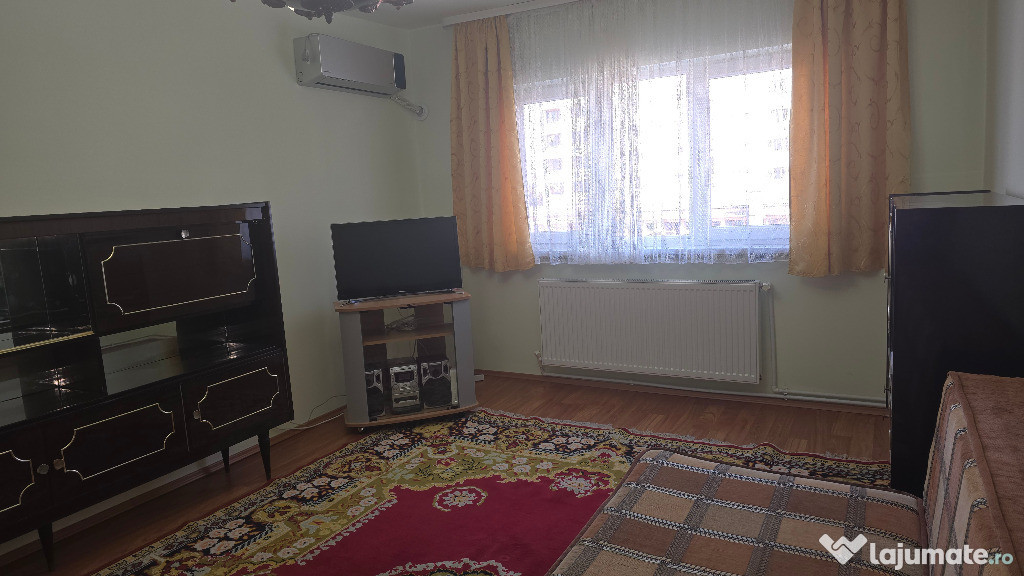 Inchiriez apartament 2 camere decomandat in Deva pe Liliacului, etaj 2